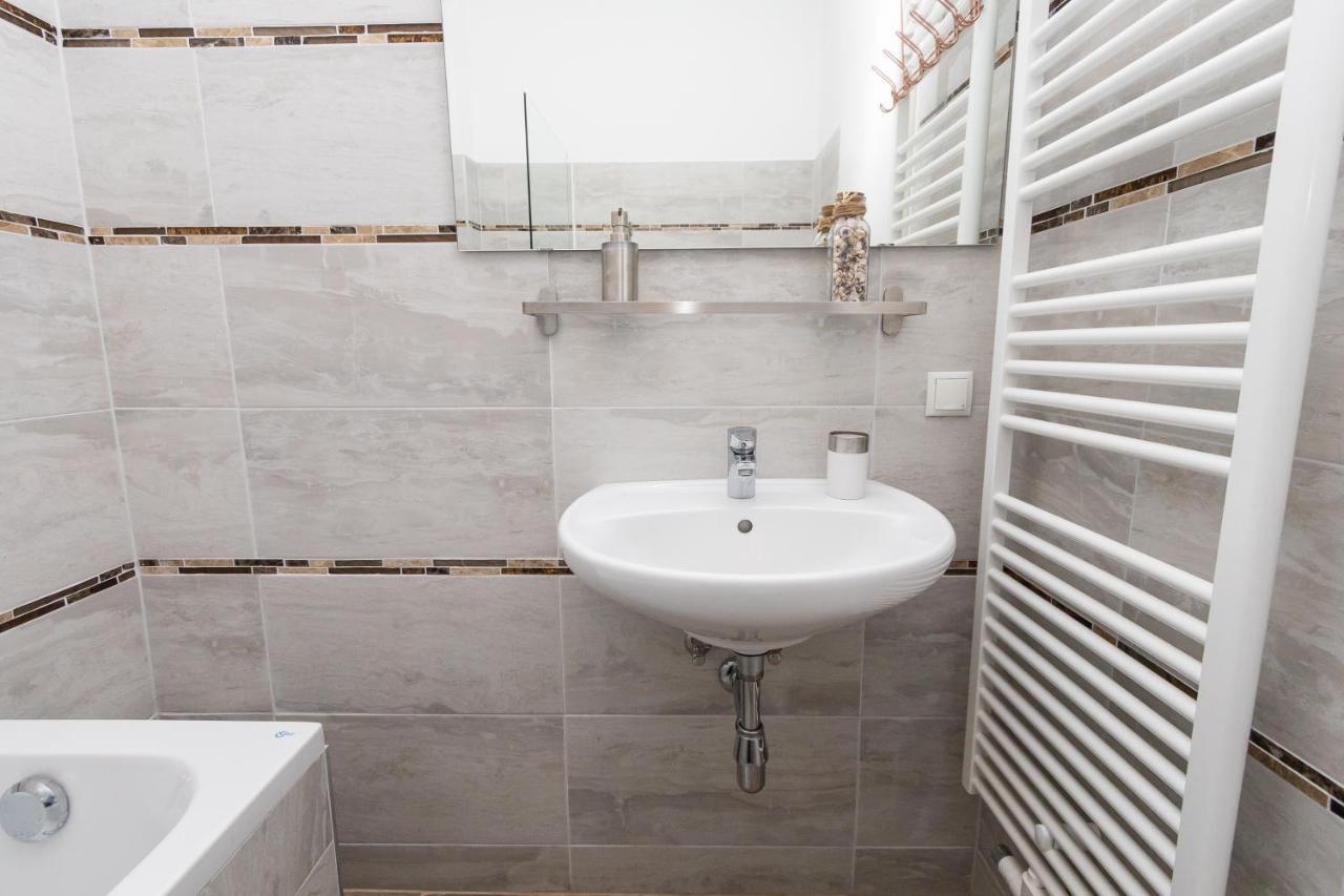 Comfortable Romantic 1 Bedroom Apartment Near Augarten Βιέννη Εξωτερικό φωτογραφία